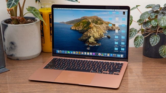 Best Apple Laptops For College: Macbook Air (2019)