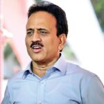 गिरीश महाजनांना शिविगाळ, गाडीवर दगडफेक! जळगावमध्ये राडा
