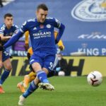 Jamie Vardy on target as Leicester edge out Wolves to