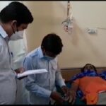 पाइप लाइन बिछाते समय दो मजदूर मिट्टी में दबे, जेसीबी